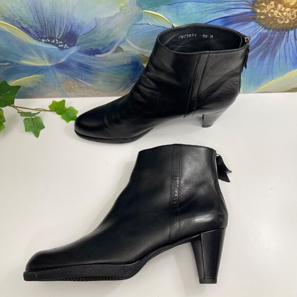 Stuart Weitzman Back Zipper Leather Ankle Boots Black  Size 10 - Picture 4 of 15